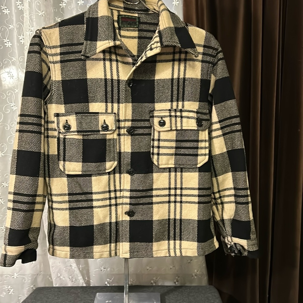 Very Vintage and really cool 1930’s-40’s wool shirt/jacket. Size small- med.